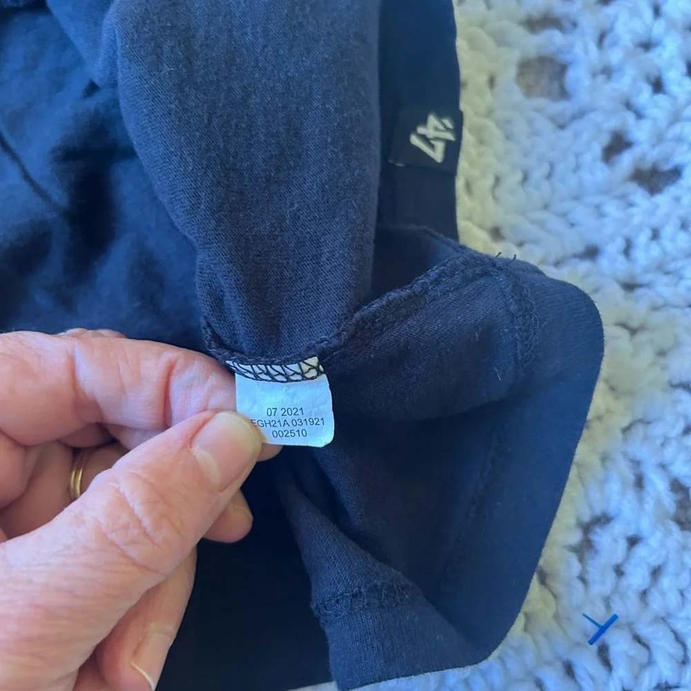 Men’s Lakers Basketball Black Large ‘47 Brand Tshirt Short Sleeve RN#70547 - Picture 4 of 8